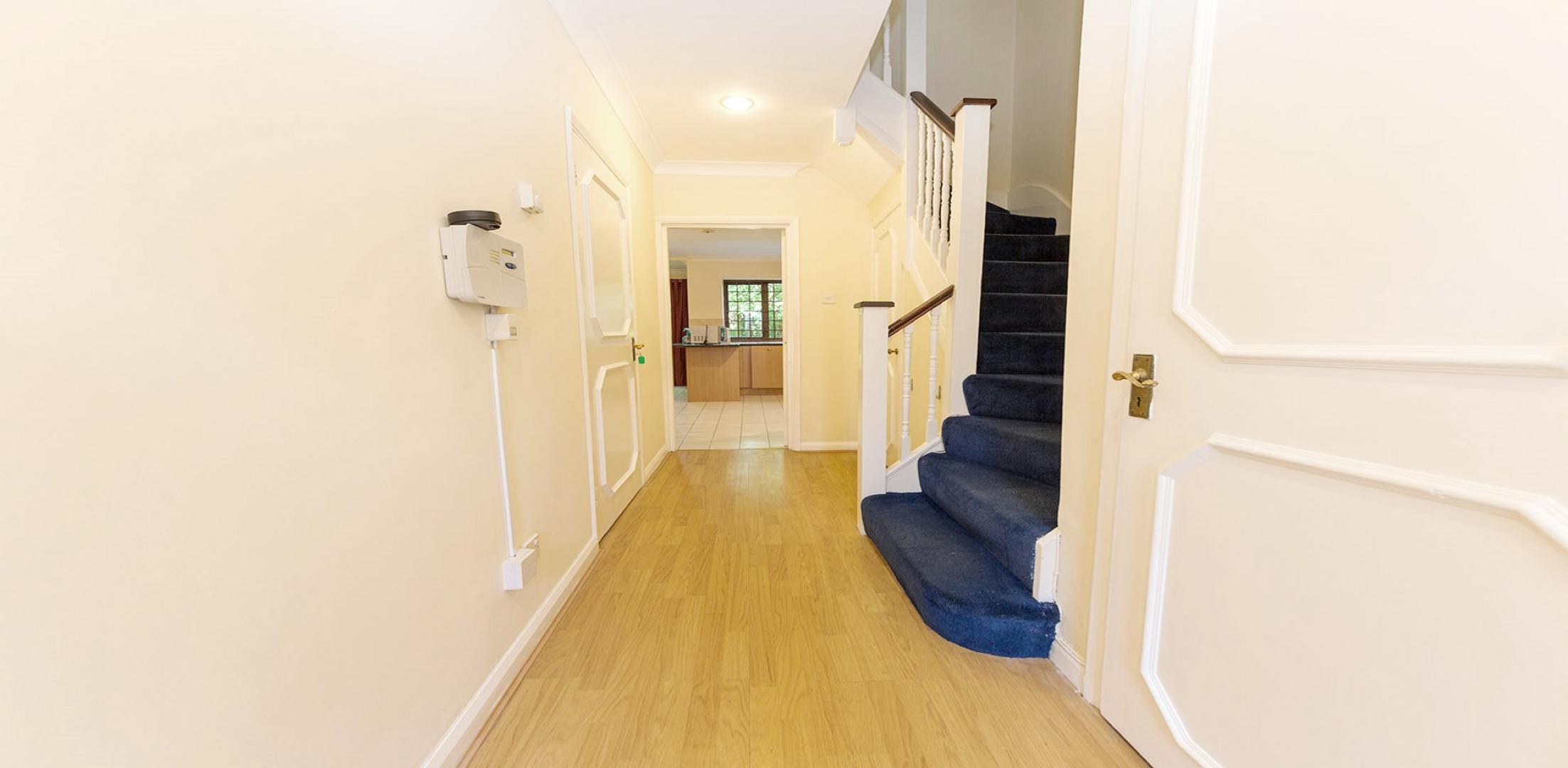 			LET, 4 Bedroom, 1 bath, 1 reception House			 St.Helens Gardens, LADBROKE GROVE